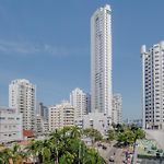 Spacious Apartment In Bocagrande Near The Sea