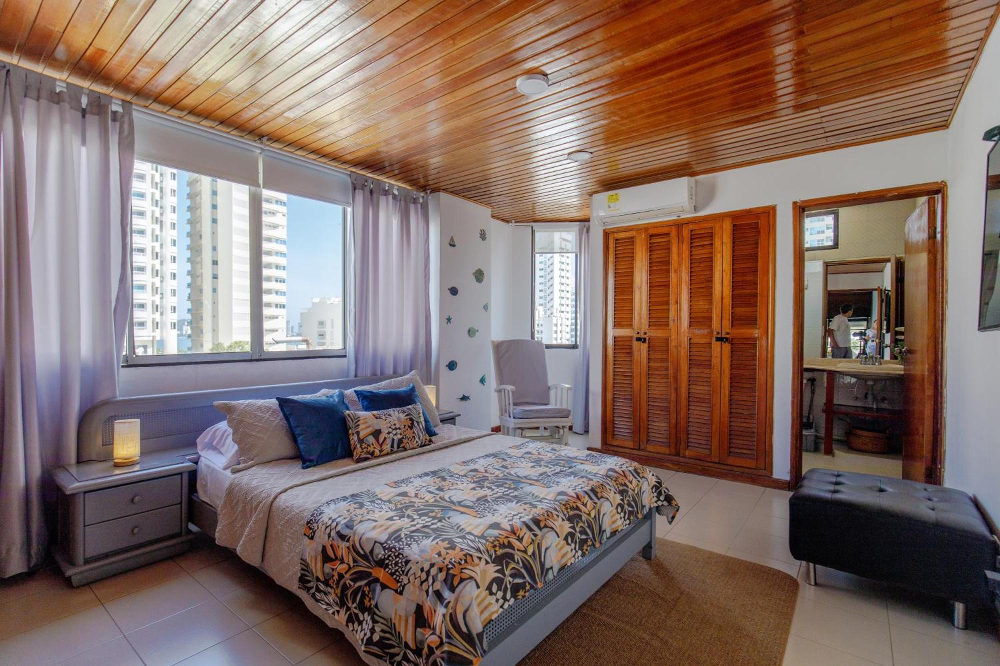 Spacious In Bocagrande Near The Sea Cartagena