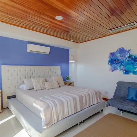 Spacious In Bocagrande Near The Sea Apartment *